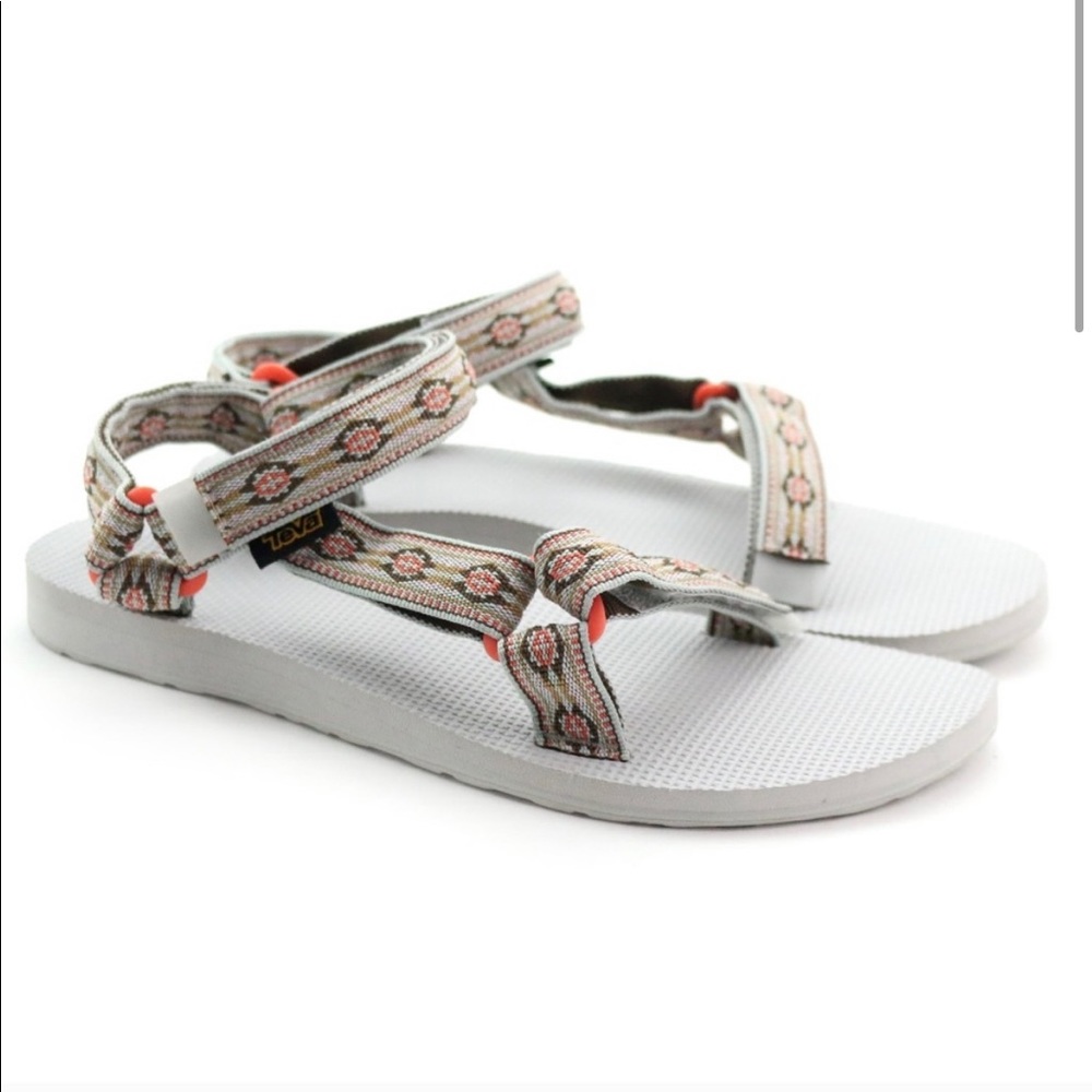 Teva Universal White/Grey/Pink SIZE 9